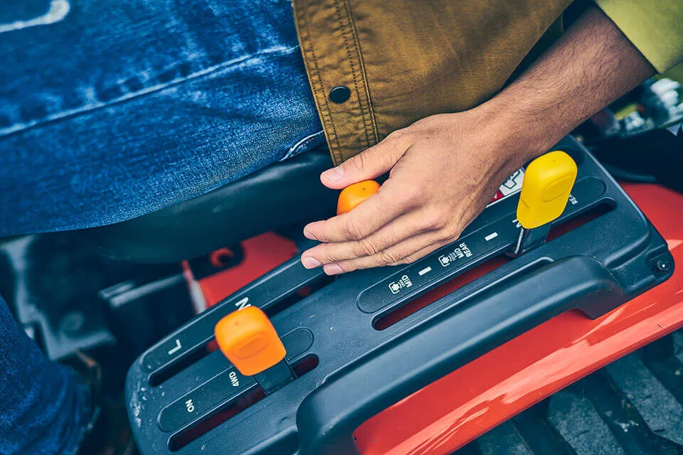 2026 Bad Boy Tractors 1025 Sub-Compact Tractor - Image 6